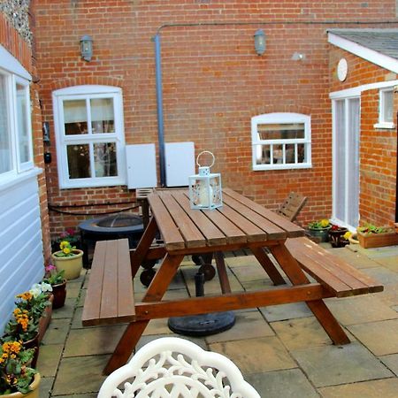 Romantic Flint Cottage On The Suffolk Coast Saxmundham Eksteriør bilde