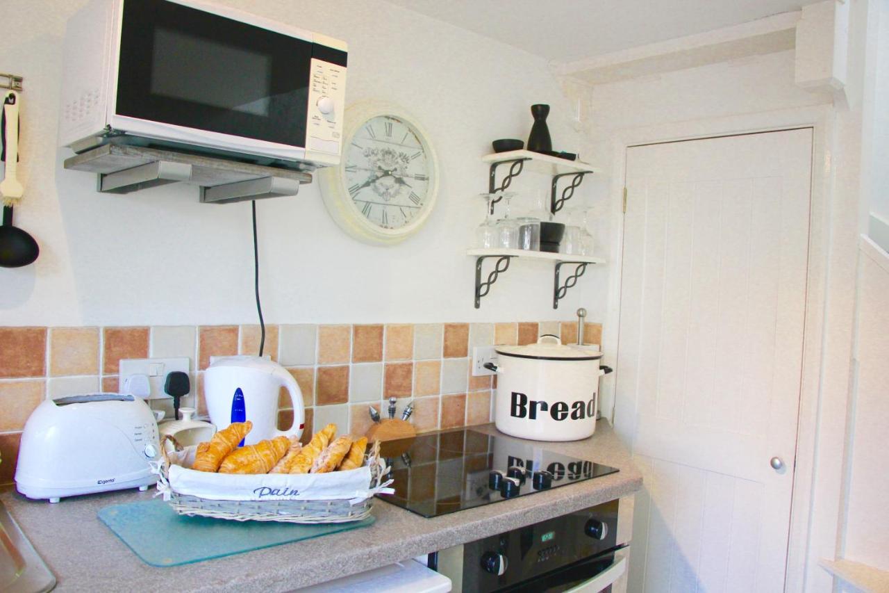 Romantic Flint Cottage On The Suffolk Coast Saxmundham Eksteriør bilde