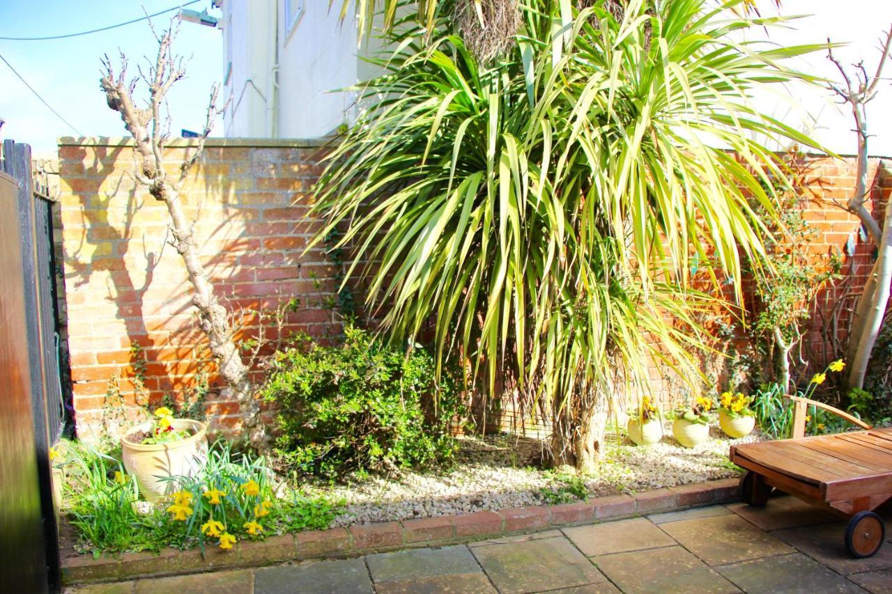 Romantic Flint Cottage On The Suffolk Coast Saxmundham Eksteriør bilde