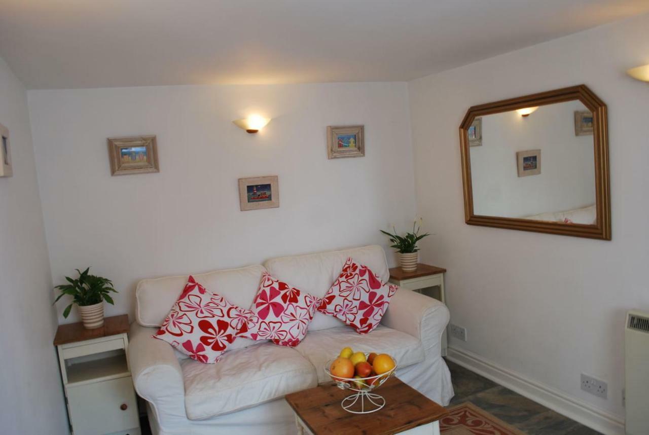Romantic Flint Cottage On The Suffolk Coast Saxmundham Eksteriør bilde